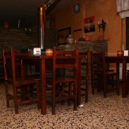 A Taberna De Vento Hotel Lalin Ngoại thất bức ảnh
