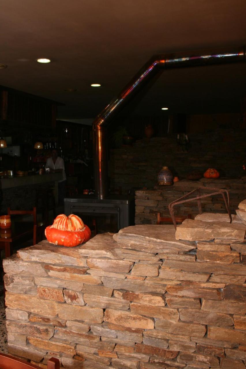 A Taberna De Vento Hotel Lalin Ngoại thất bức ảnh