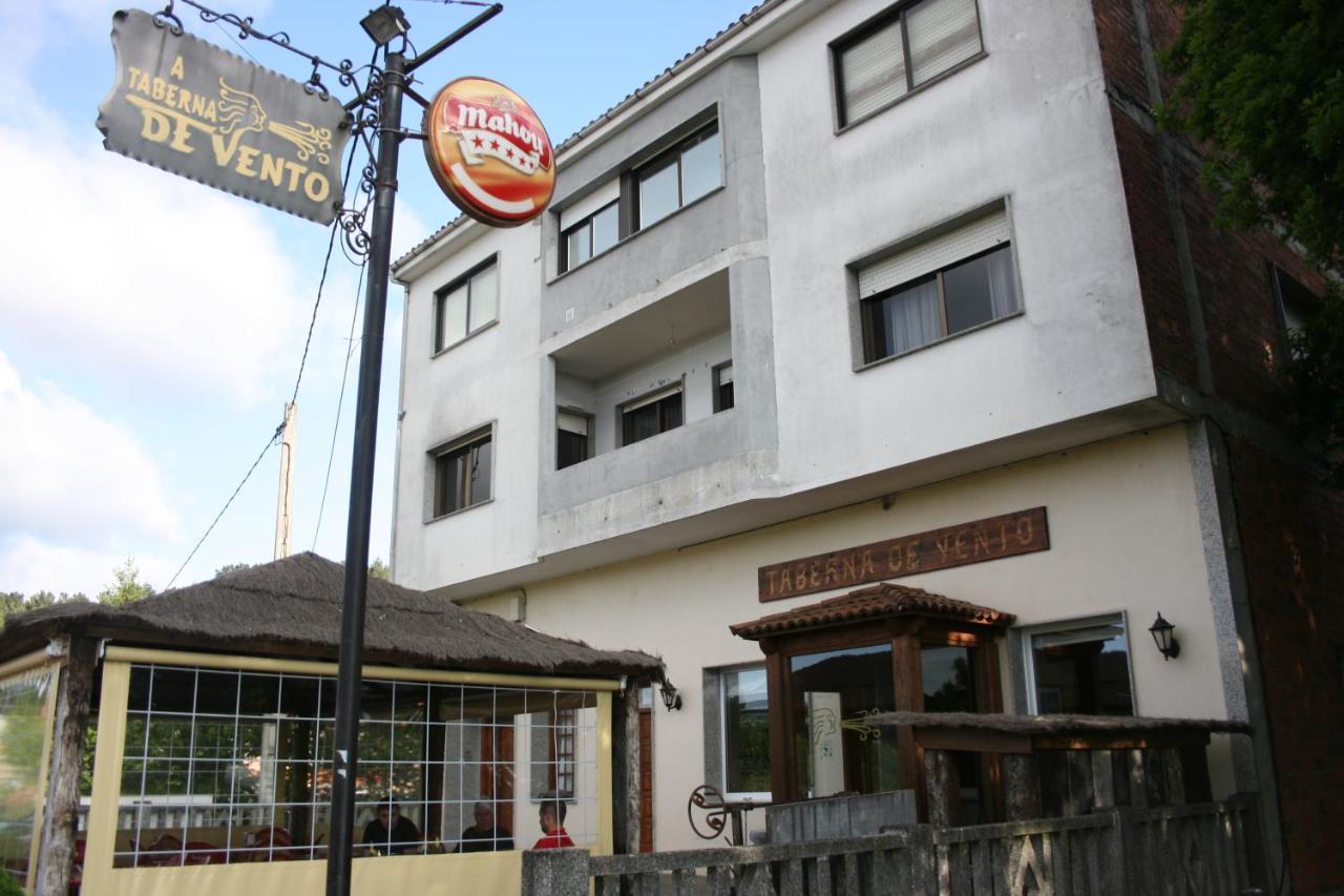 A Taberna De Vento Hotel Lalin Ngoại thất bức ảnh